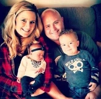 parents with their two kisd